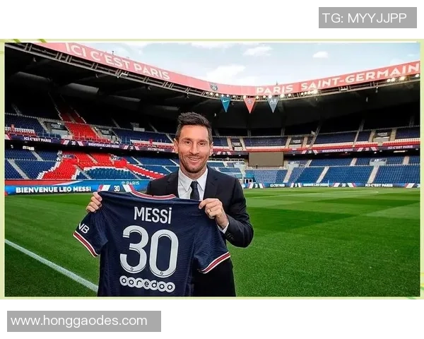 踢足球的四个字球星如何在世界足坛崭露头角成为传奇人物的成长历程分析